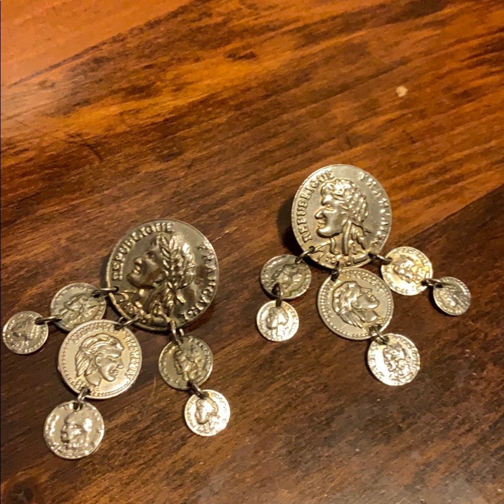 Vintage Silver coin earrings in great condition